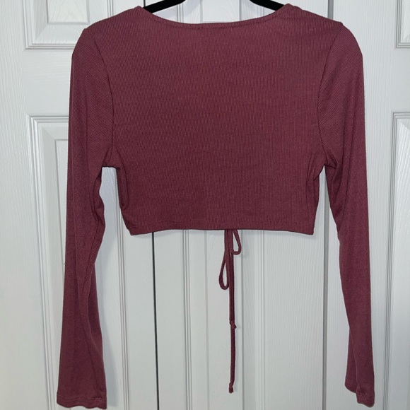 LE LIS Brand Pink Long Sleeve V-neck Crop Top w/ Tie Detail - Picture 5 of 7